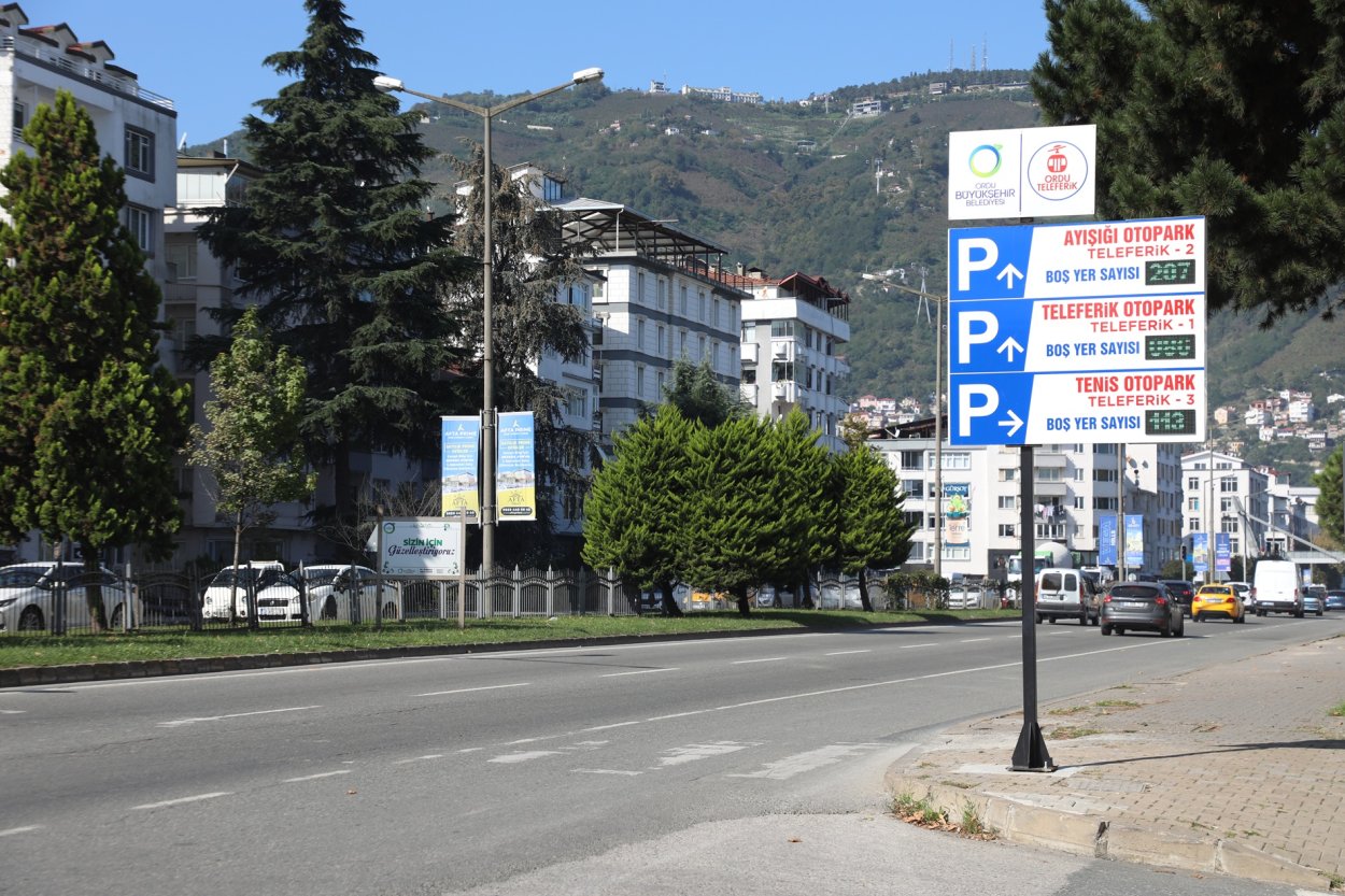AKILLI OTOPARK PANOSU HİZMETE GİRDİ