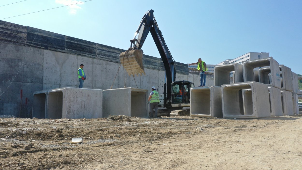ALTINORDU’DA ALTYAPI İÇİN YOĞUN MESAİ