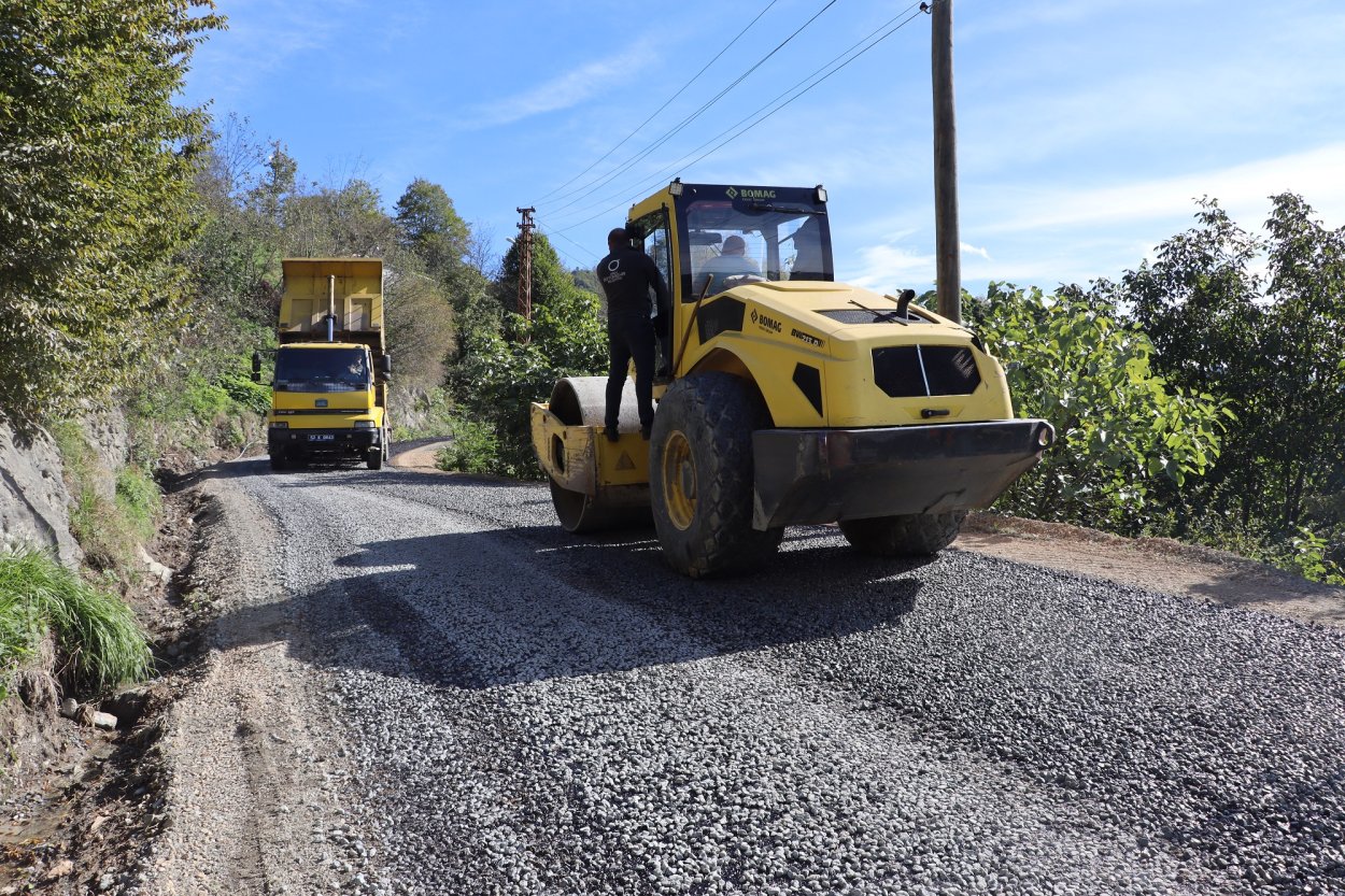 ALTINORDU GÜMÜŞKÖY’DE ASFALT SEVİNCİ