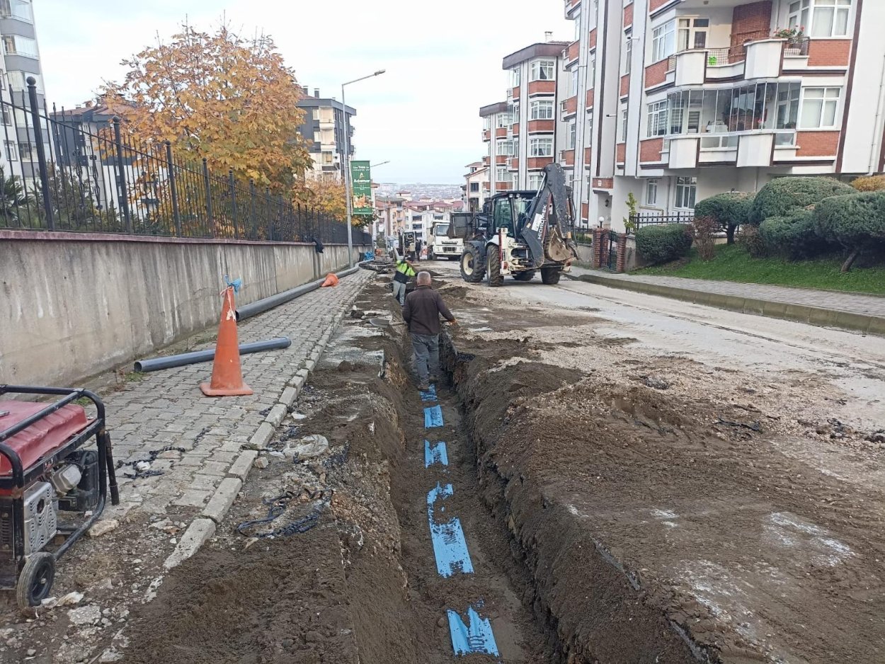 ALTINORDU ŞAHİNCİLİ’DE 40 YILLIK İÇME SUYU HATTI YENİLENDİ