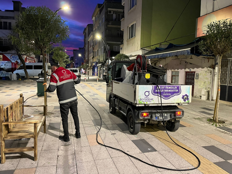 Bir Uçtan Bir Uca Pırıl Pırıl Bir Kent