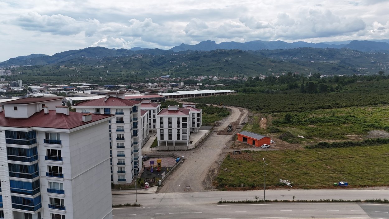 BÜYÜKŞEHİR, ALTERNATİF YOLLARLA TRAFİĞİ RAHATLATIYOR