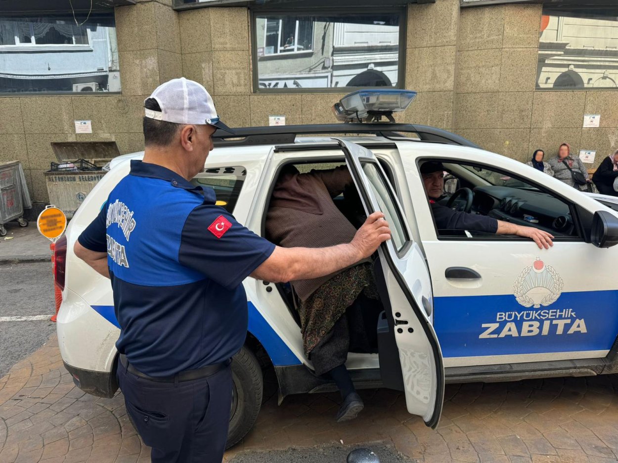 BÜYÜKŞEHİR ZABITASI 3 İLÇEDE DİLENCİ OPERASYON YAPTI