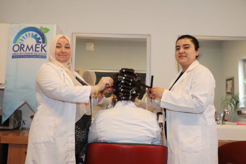 DEPREMİN GÜÇLÜ KADINLARI