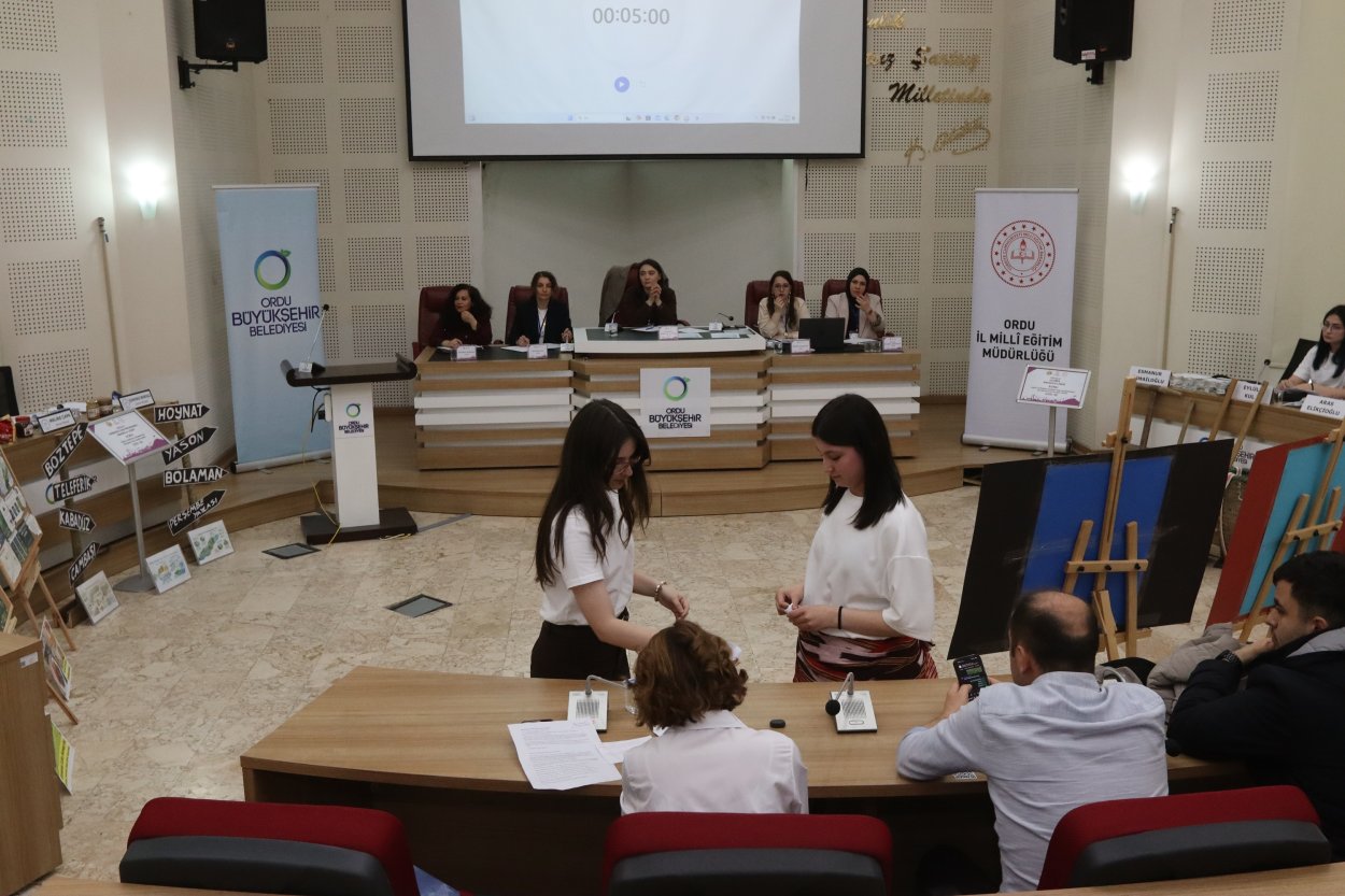 FİKİRLERİNİ EN İYİ SAVUNAN GENÇLER FİNALE KALDI