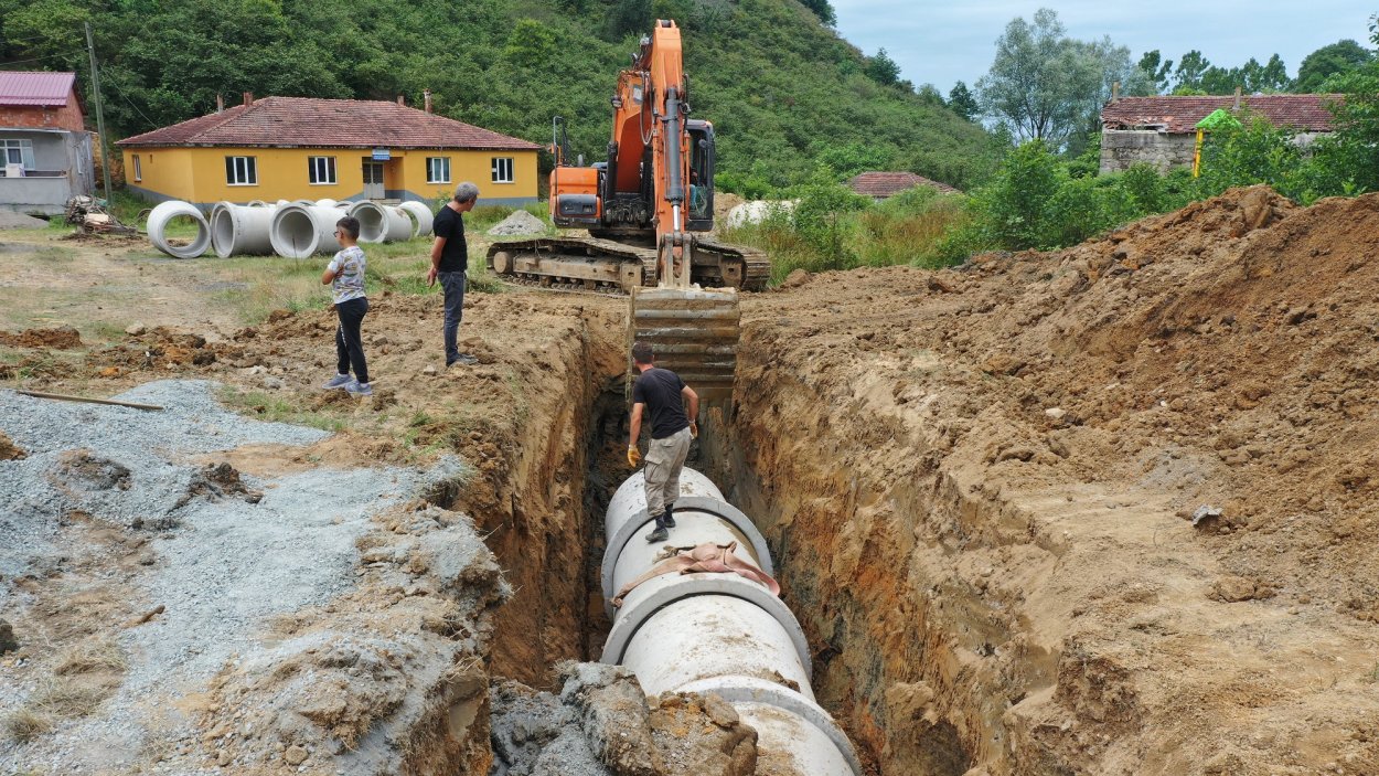 İKİZCE’DE ALT YAPI HAMLESİ