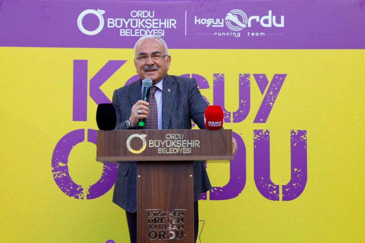 ORDULULAR HER YIL 52 KM KOŞUYOR