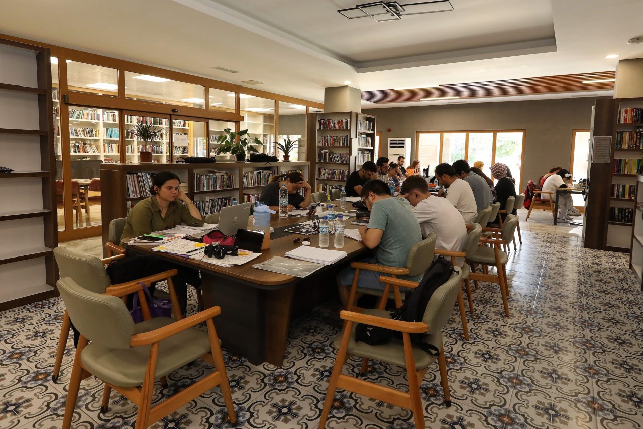 Ulucami Halk Kütüphanesi